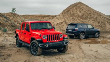 2020 Jeep Gladiator vs 2019 Toyota 4Runner